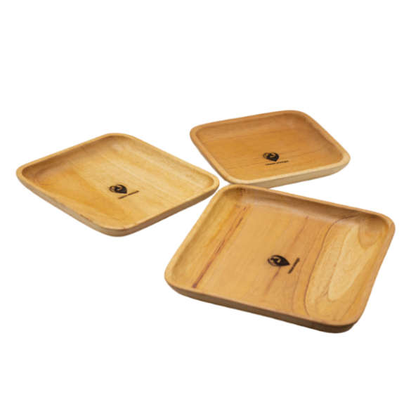 7" Square Wooden Plates | TDeco | URBAN AFRIQUE