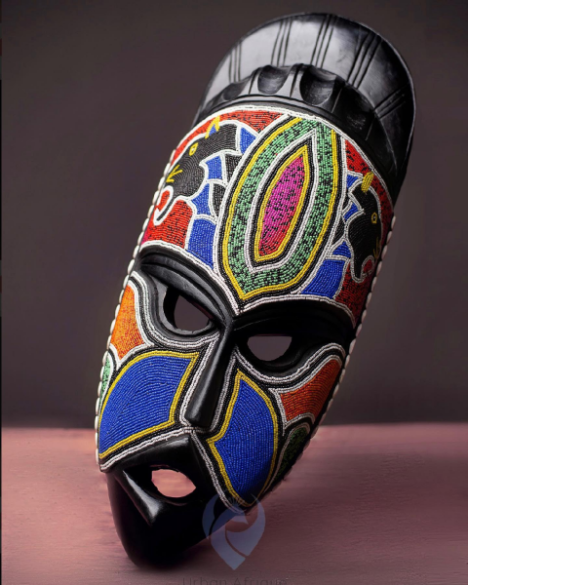 Ashanti Mask Wooden Sculpture - URBAN AFRIQUE